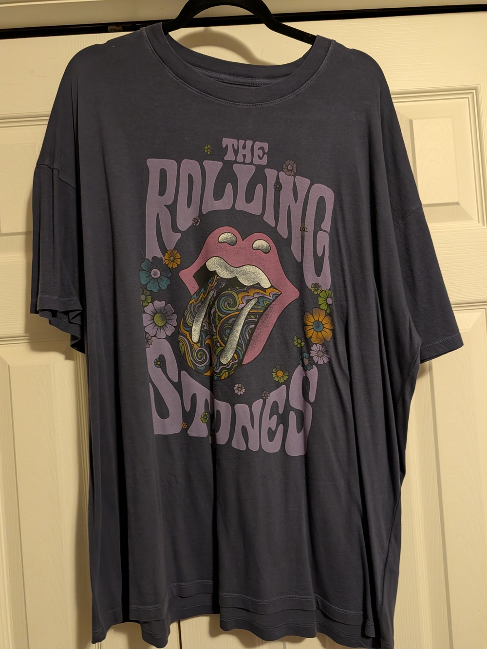 American Eagle Rolling Stones Graphic Band Tee - Purple Logo